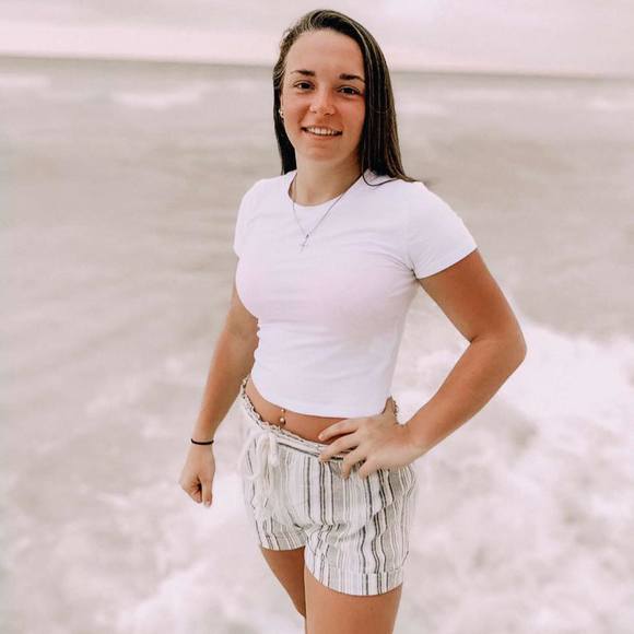 lily_lewis23